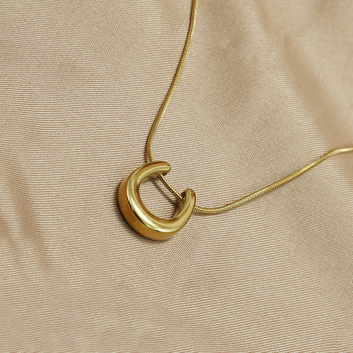 18K Gold-Plated Stainless-Steel U-Shape Necklace